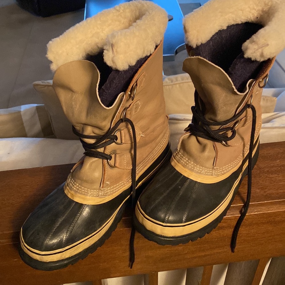 Sorel waterproof wool boots size 8 really good condition - Picture 2 of 3